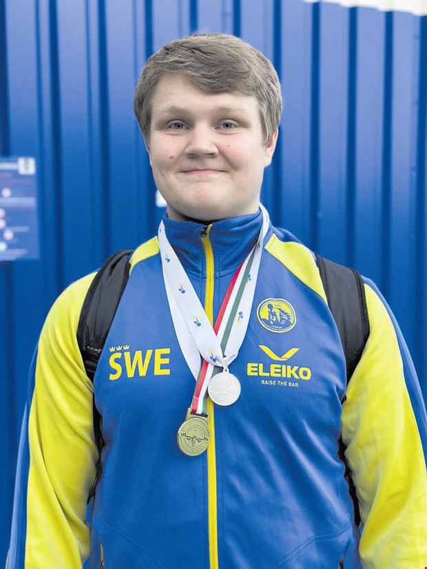 Axel lyfte silver på EM Axel lyfte silver på EM