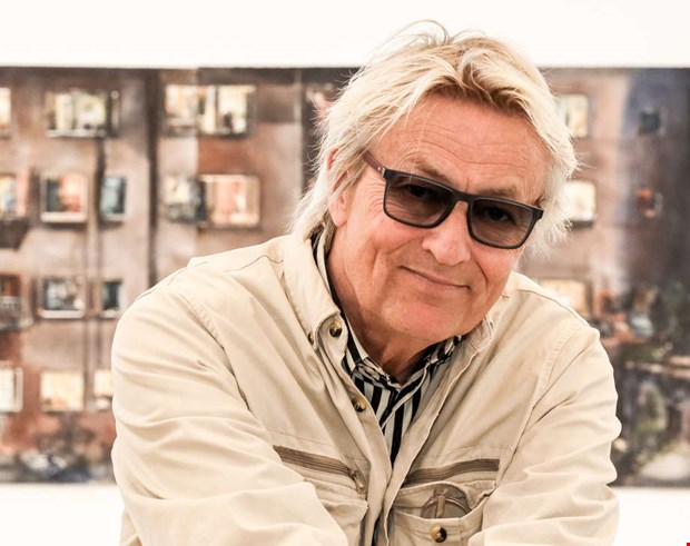 Lars Lerin har hngt upp sina tavlor i Bstad