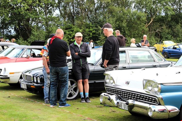 Rekordmnga bilar p trffen