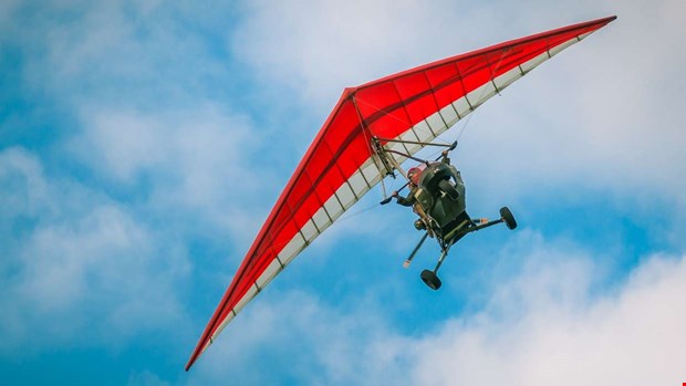 Sk�rmflygare har kraschat p� Bj�re