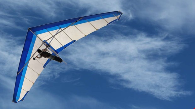 Kraschande h�ngflygaren allvarligt skadad