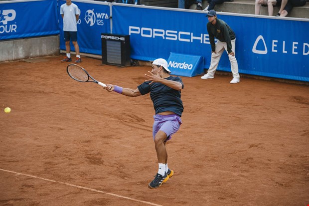 Linjedomarna i Bstad r OUT!