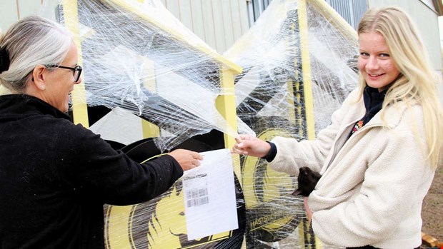 Nu är ridanläggningen officiellt invigd Nu är ridanläggningen officiellt invigd