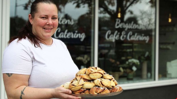 Fikasugna tmmer hyllorna hos Pernilla