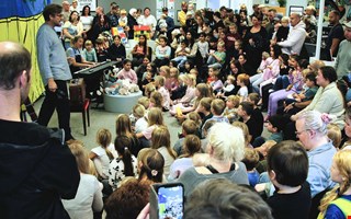 Knkafullt p Sknes minsta huvudbibliotek