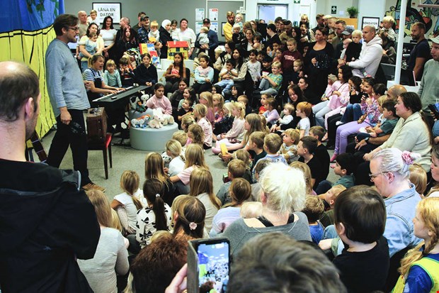 Knkafullt p Sknes minsta huvudbibliotek